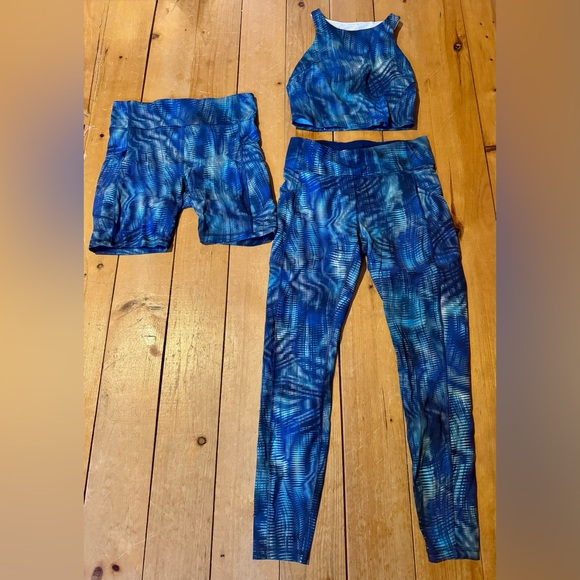 lululemon athletica Other - Lululemon Blue-patterned leggings top and shorts set